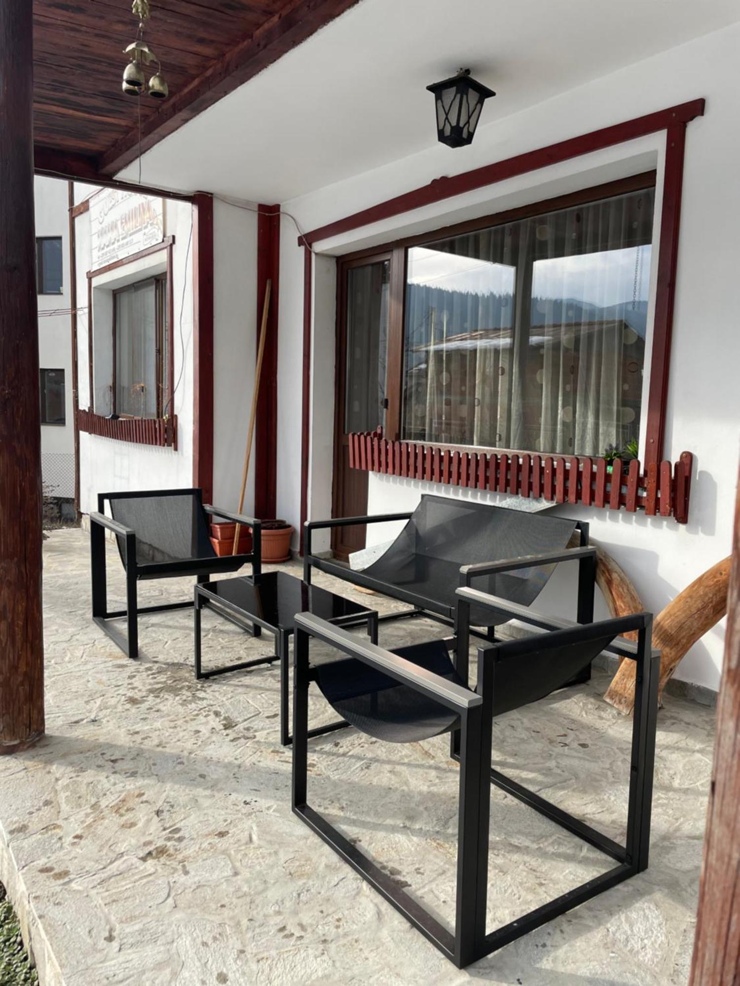 Mama Emiliya Guest House Beli Iskar Buitenkant foto